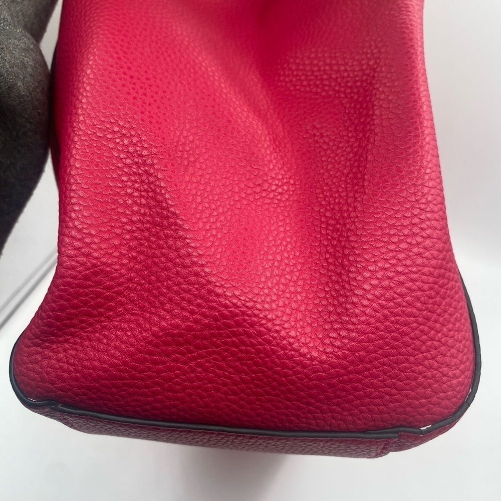 Nanette Lepore Lg Hot Pink shoulder bag with floral lining - Picture 2 of 12